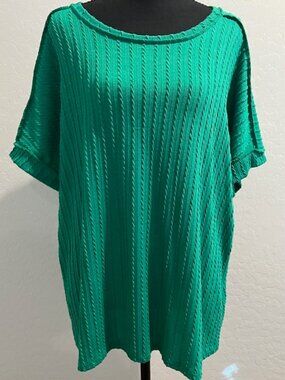 Lovely Melody Green Textured Knit Top NWT Oversized Tunic Short Sleeve XL